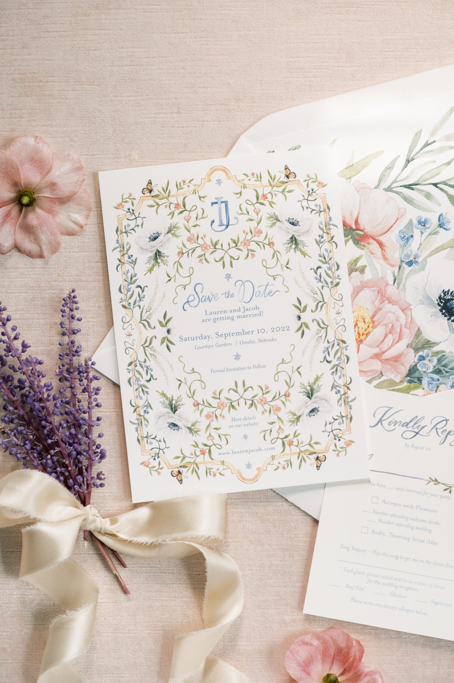 20" x 30" Lux Velvet Rollable Styling Mat