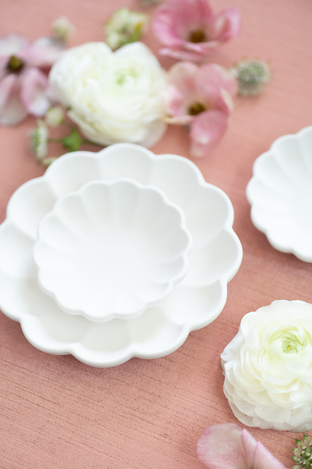 Scalloped Ring Styling Dish