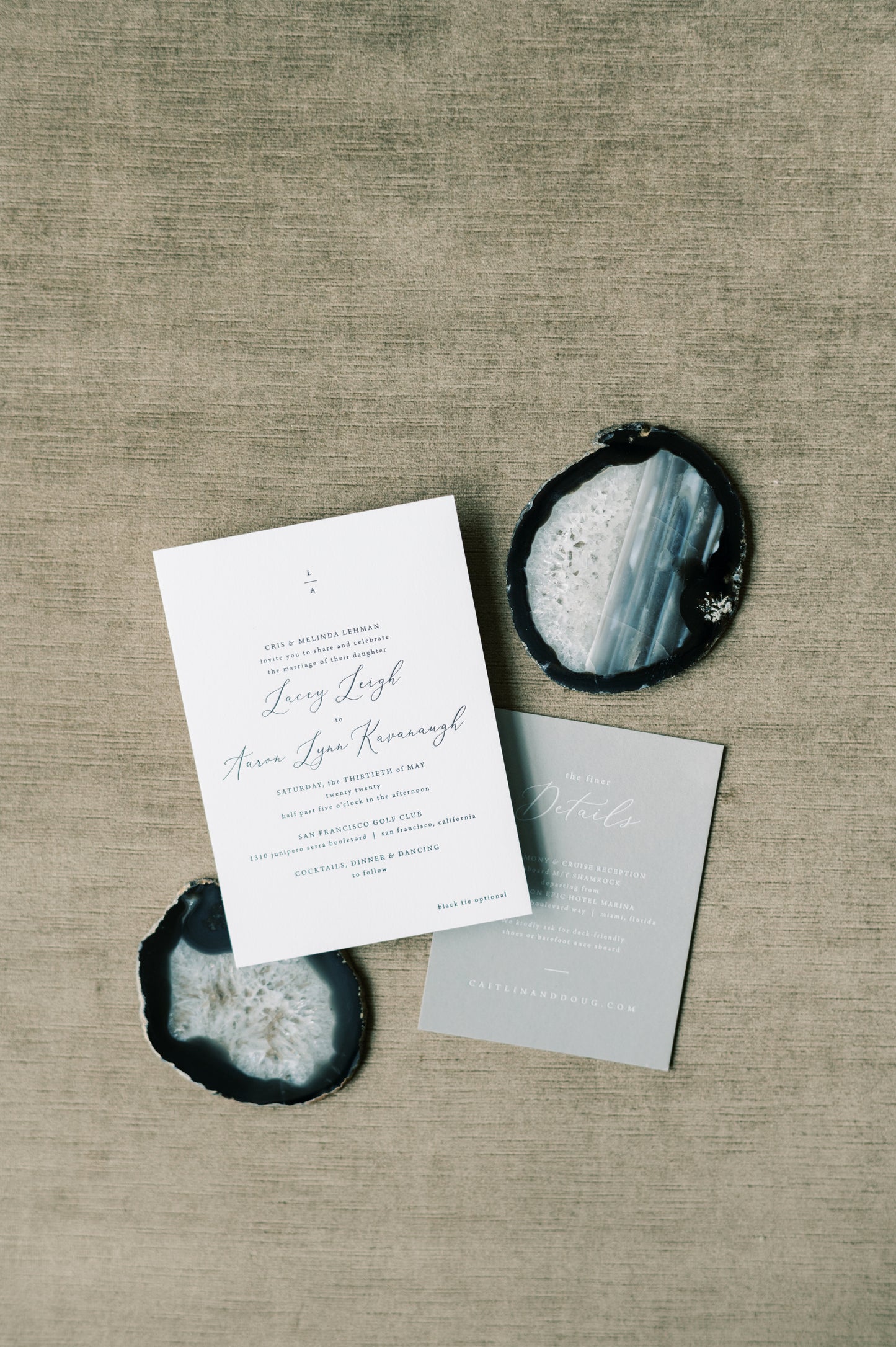 20" x 30" Lux Velvet Rollable Styling Mat